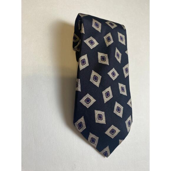 Berkley Men’s Black Diamond Geometric Pattern 100% Silk Tie Made in USA - Picture 4 of 7